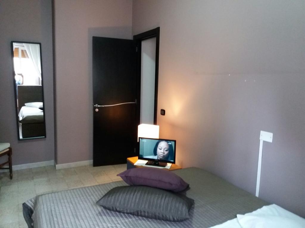 B&B Italia Napoli ภายนอก รูปภาพ